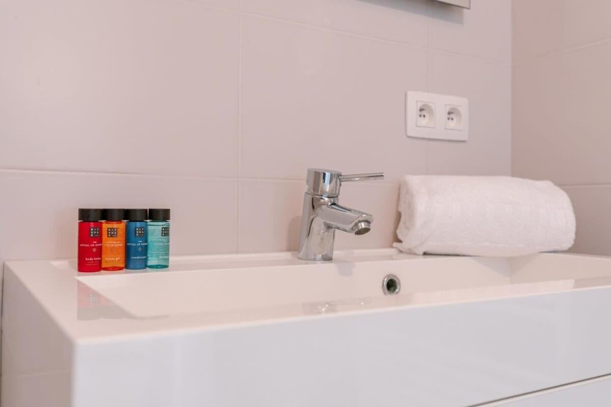 Huswell - Lovely, Sunny Flat Just Near The Beach And The Sea Остенде Екстериор снимка