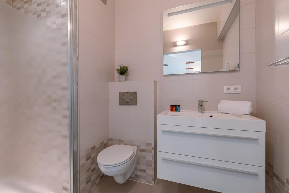 Huswell - Lovely, Sunny Flat Just Near The Beach And The Sea Остенде Екстериор снимка